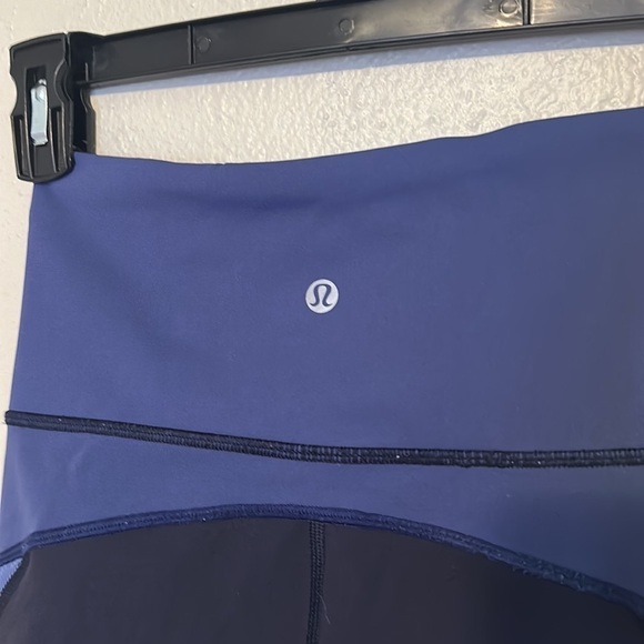 Lululemon Colour Me Ombre Crop *21"
Midnight Navy / Gatsby Blue / Visto Blue - Picture 9 of 10